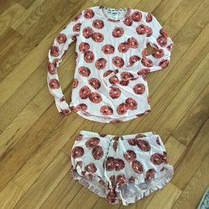 Victoria’s Secret donut sleep set